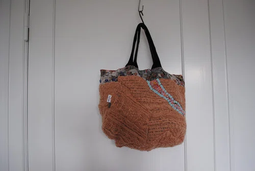 Bag 手縫いのバッグ 布製 本革持ち手 スローファッション ハンドメイド 1665