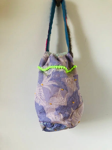 Bag 手縫いのバッグ 布製 巾着 ワンハンドル トートバッグ スローファッション ハンドメイド 2250 - Billede 2